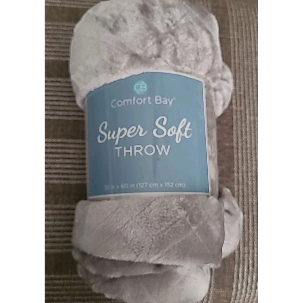 Comfort Bay Fleece Throw Blanket 50x60in Gray Super Soft New Gift